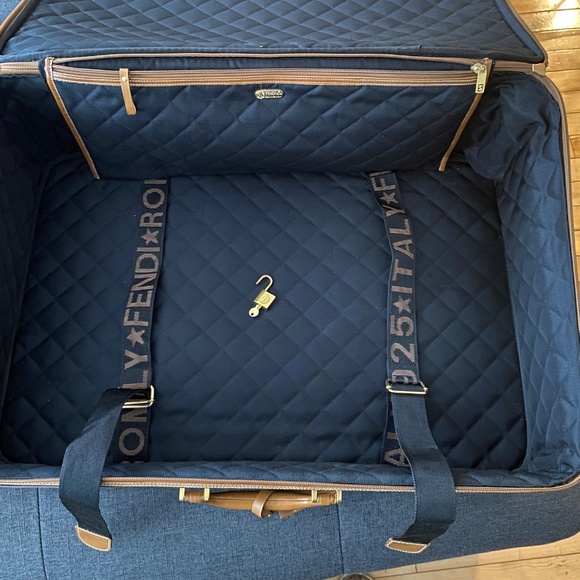 Vintage Fendi Suitcase – Rare Collector’s Travel Bag - Péquin Stripes - Picture 6 of 8